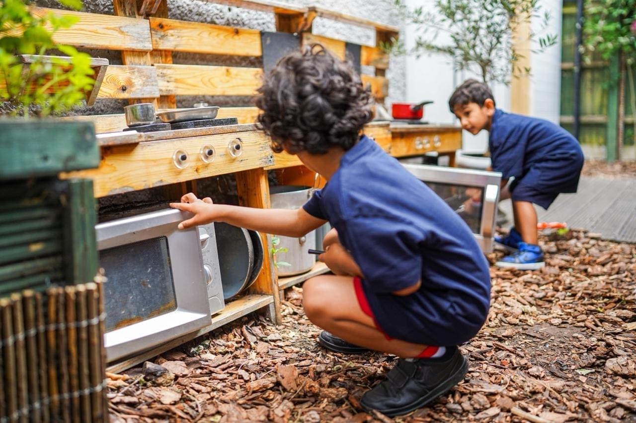 Children at Blue Nest Montessori Pinner Green